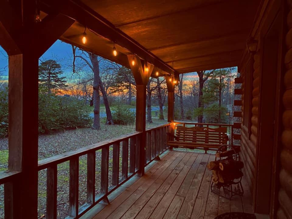Cozy Cabin At Bear Mountain Log Cabins Eureka Springs Dış mekan fotoğraf
